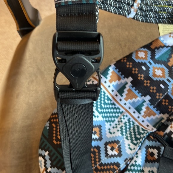 Kavu one strap backpack - Picture 7 of 8